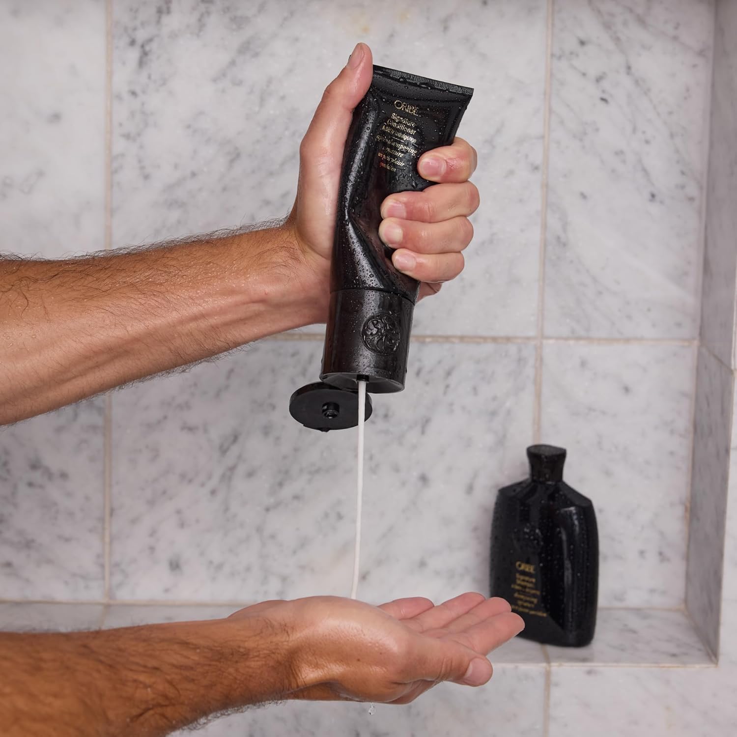 Oribe Signature Shampoo and Conditioner Bundle - Image 2