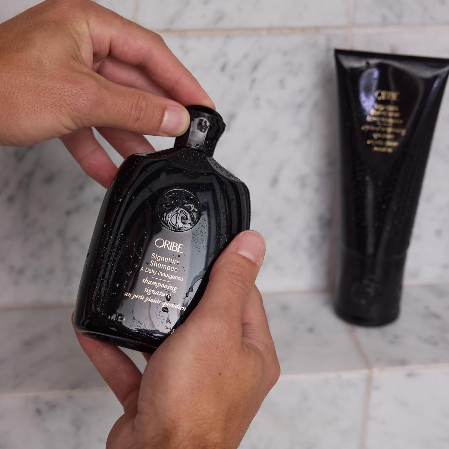 Oribe Signature Shampoo and Conditioner Bundle - Image 4