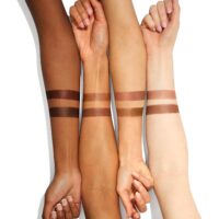 Charlotte Tilbury Hollywood Liquid Contour Wand - Easy-to-Use Contour Stick & Liquid Bronzer for Sculpting & Shaping - Leaves a Natural-Looking Sculpted Finish - Image 2